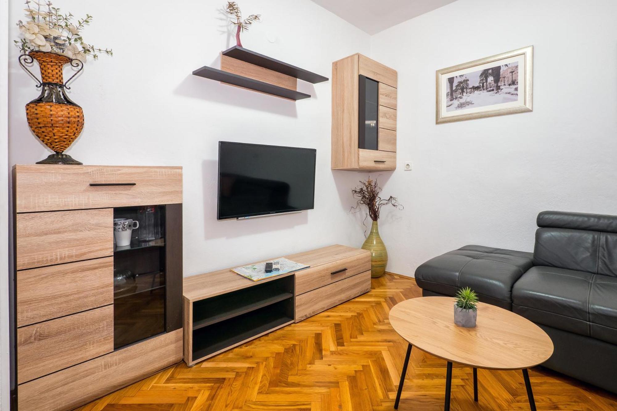 'radunica' - Local Home, Near Riva & Market